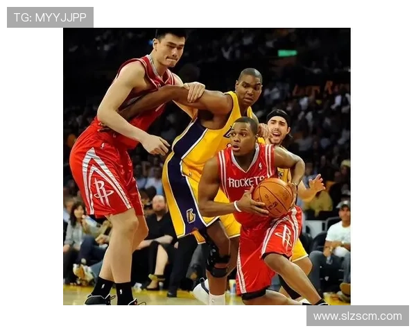 白人球迷热爱姚明的篮球魅力与文化影响力探讨