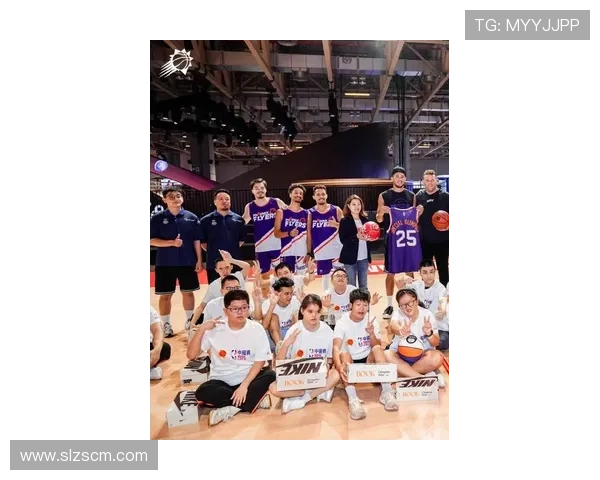 布克谈中国赛:感恩中国球迷热爱篮球 将全力回馈与尊重 布克谈中国赛:感恩中国球迷热爱篮球 将全力回馈与尊重